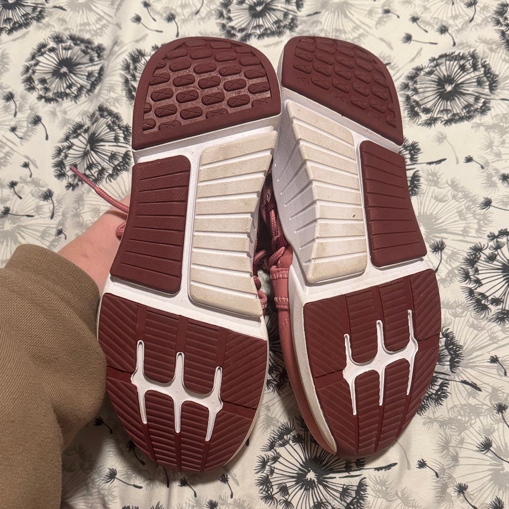 Fabletics || Brookside Performance Sneakers (W8) - image 12